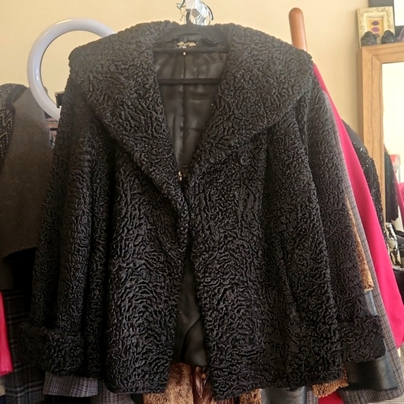 Vintage 90s pristine vintage fur/ coat with ornate collar - Picture 3 of 11